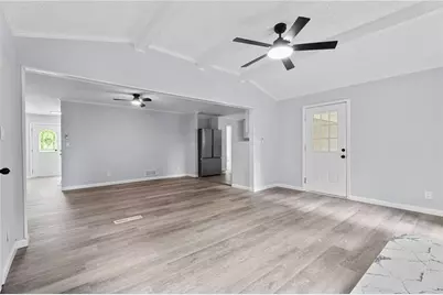 6463 Maddox Road, Morrow, GA 30260 - Photo 11