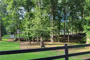 2945 Brett Cir NW, Acworth, GA 30101 - Photo 41