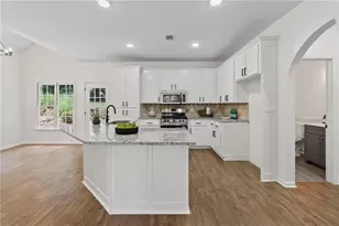 71 Pickett's View, Acworth, GA 30101 - Photo 5