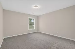 6380 Stonelake Dr, Atlanta, GA 30331 - Photo 17