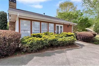 2585 Rosehill Circle, Lithia Springs, GA 30122 - Photo 31