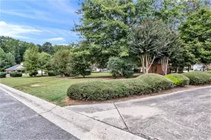 2585 Rosehill Cir, Lithia Springs, GA 30122 - Photo 33