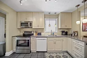 1071 Standard Dr NE, Brookhaven, GA 30319 - Photo 13