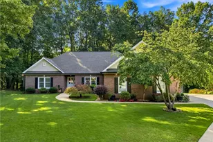 4031 Princeton Pl, Gainesville, GA 30507 - Photo 3