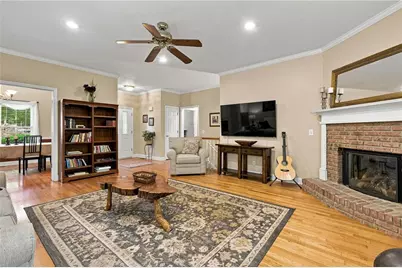 4031 Princeton Place, Gainesville, GA 30507 - Photo 9