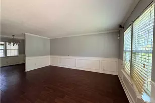 844 Chapman Cir, Stone Mountain, GA 30088 - Photo 3