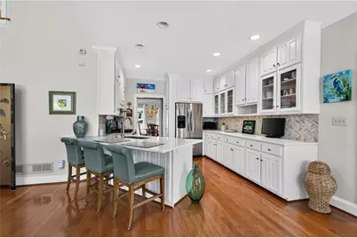 12190 Brookfield Club Drive, Roswell, GA 30075 - Photo 9