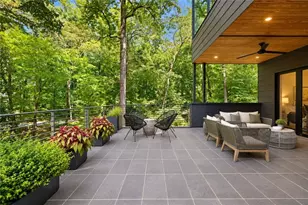 585 Mountain Way, Atlanta, GA 30342 - Photo 5