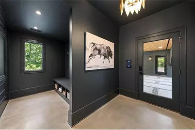 585 Mountain Way, Atlanta, GA 30342 - Photo 7