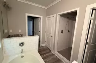 8850 Four Mile Creek Rd, Gainesville, GA 30506 - Photo 11