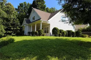 8850 Four Mile Creek Rd, Gainesville, GA 30506 - Photo 3