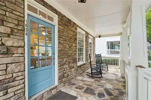 1634 Gilstrap Ln NW, Atlanta, GA 30318 - Photo 3
