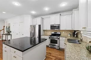 1634 Gilstrap Ln NW, Atlanta, GA 30318 - Photo 17