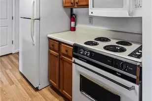 300 Johnson Ferry Road NE, Sandy Springs, GA 30328 - Photo 9