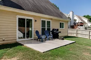 5685 Sugar Crossing Dr, Sugar Hill, GA 30518 - Photo 33