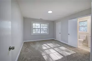 102 Summit Dr, Griffin, GA 30224 - Photo 9
