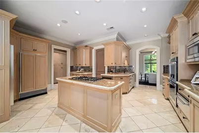 5530 Claire Rose Lane, Sandy Springs, GA 30327 - Photo 15