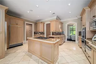 5530 Claire Rose Ln, Sandy Springs, GA 30327 - Photo 15