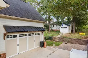 2043 Cambridge Ave, Atlanta, GA 30337 - Photo 41
