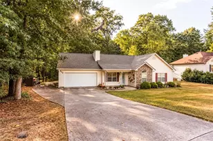512 Lindsey Way, Social Circle, GA 30025 - Photo 3