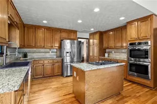 1563 Sandpoint Dr NE, Roswell, GA 30075 - Photo 9