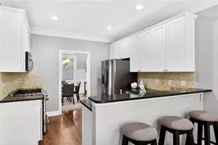 1613 Dupont Commons Dr NW, Atlanta, GA 30318 - Photo 9