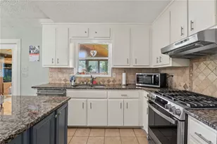 2555 Morgan Lake Dr NE, Marietta, GA 30066 - Photo 13
