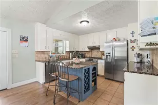 2555 Morgan Lake Dr NE, Marietta, GA 30066 - Photo 13