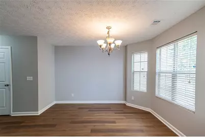 5550 Strathmoor Manor Circle, Lithonia, GA 30058 - Photo 9