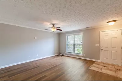 5550 Strathmoor Manor Circle, Lithonia, GA 30058 - Photo 3