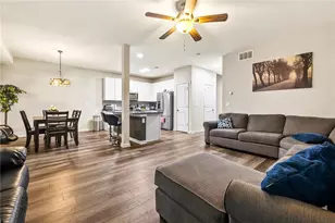 1062 Valley Rock Dr, Lithonia, GA 30058 - Photo 3