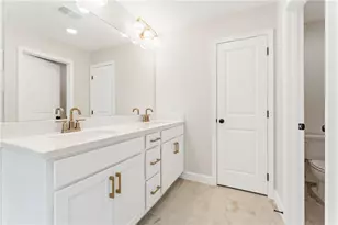 690 Sunstone Ln, Lawrenceville, GA 30043 - Photo 17