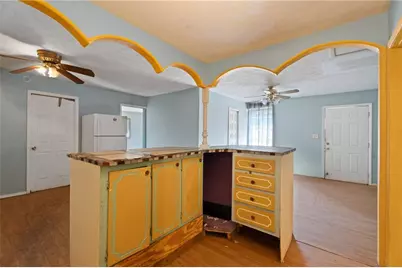 6186 Holiday Boulevard, Forest Park, GA 30297 - Photo 7