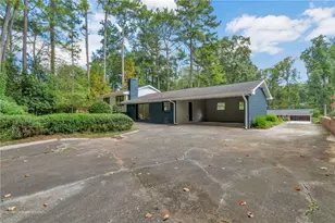 2616 Hawthorne Dr NE, Atlanta, GA 30345 - Photo 3