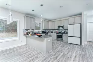 5659 Eternal Dr, Atlanta, GA 30349 - Photo 5