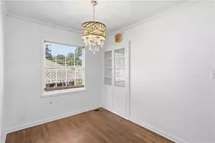 978 Winburn Dr, East Point, GA 30344 - Photo 15