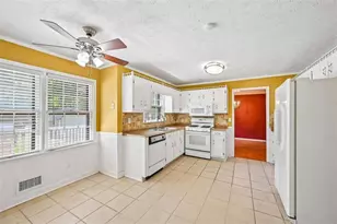 6092 Lakeshore Dr, Mableton, GA 30126 - Photo 11