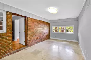 1857 Fern Creek Ln NE, Atlanta, GA 30329 - Photo 19