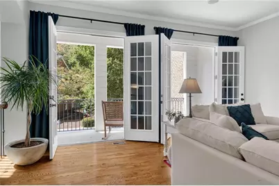 5935 Reddington Way, Sandy Springs, GA 30328 - Photo 7