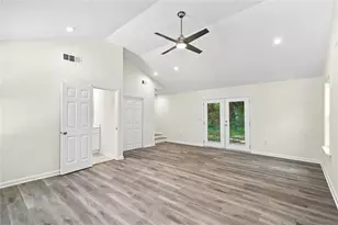 126 Meadow Park Ln SW, Atlanta, GA 30315 - Photo 9