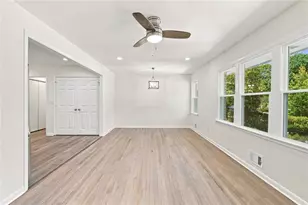 126 Meadow Park Ln SW, Atlanta, GA 30315 - Photo 5
