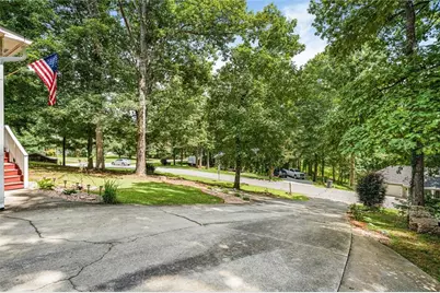 1601 River Glen Road, Auburn, GA 30011 - Photo 7