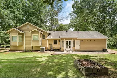 1601 River Glen Road, Auburn, GA 30011 - Photo 9