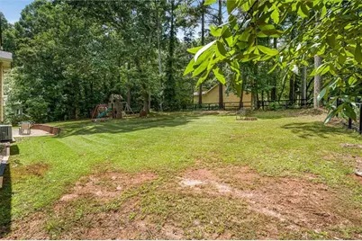 1601 River Glen Road, Auburn, GA 30011 - Photo 11