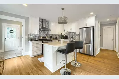 654 Gillette Avenue SW, Atlanta, GA 30310 - Photo 9