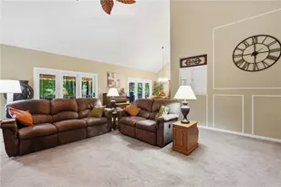 2267 Belle Vista Ct, Marietta, GA 30062 - Photo 9