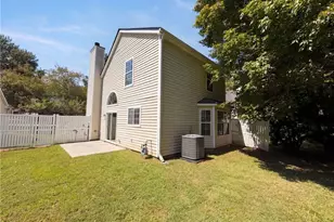 1337 Parkside Club Dr, Lawrenceville, GA 30044 - Photo 5