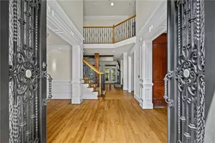 5545 Stoneleigh Dr, Suwanee, GA 30024 - Photo 3