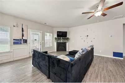 1404 Beckett Drive, Hampton, GA 30228 - Photo 7
