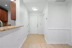 2700 Pine Tree Road NE, Atlanta, GA 30324 - Photo 5